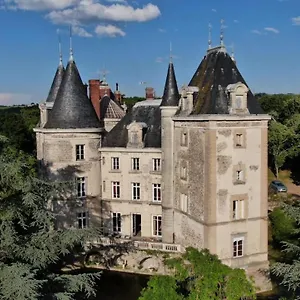 https://chateau-de-saint-bonnet-les-oules.hotels-rhonealpes.com